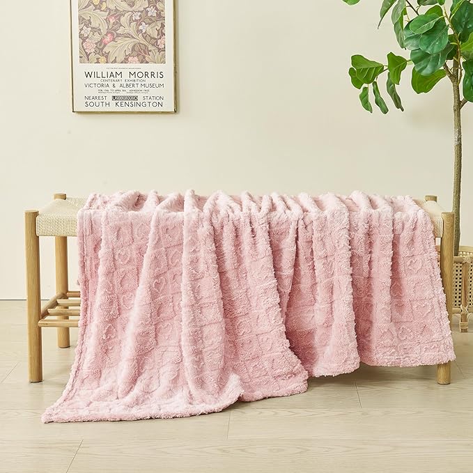 lifein Throw Blanket for Couch-Pink Heart Boho Throw Blanket, Soft Fleece Plush Lightweight Blankets&Throws for Woman, Fuzzy Decorative Blankets for Livingroom Bed Sofa Chair(50x60in,Pink)