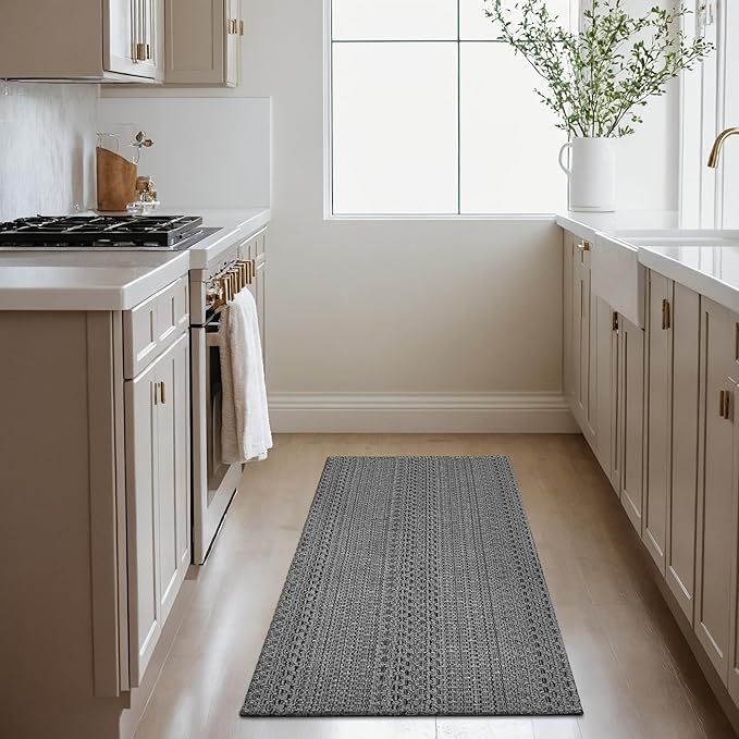 2' x 4' Entryway Rug, Boho Small Area Rug, Machine Washable, Woven Rug, Non-Slip, Vintage Design, Pet Friendly, Soft Faux Fibre, for Indoor Entryways, Bedroom, Kitchens, Front Doors Grey