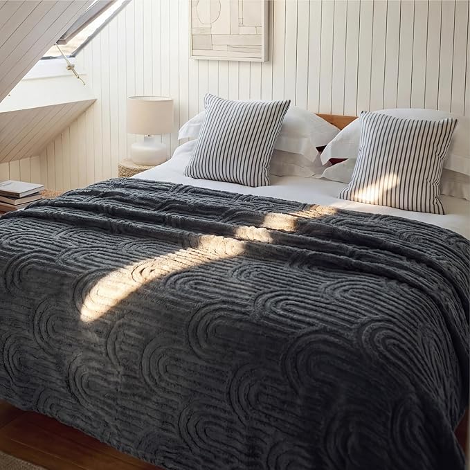 Bedsure GentleSoft Fleece King Size Blanket for Bed - Super Soft & Cozy, Fluffy Blankets for Women & Girls, Ideal for Sofa & Couch, Grey, 108x90 Inches