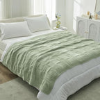 Amélie Home Checkered Chenille Knit Throw Blanket for Couch, Classic Texture Decorative Soft Blanket for Sofa, Chair & Bedroom, 50"x60", Sage Green