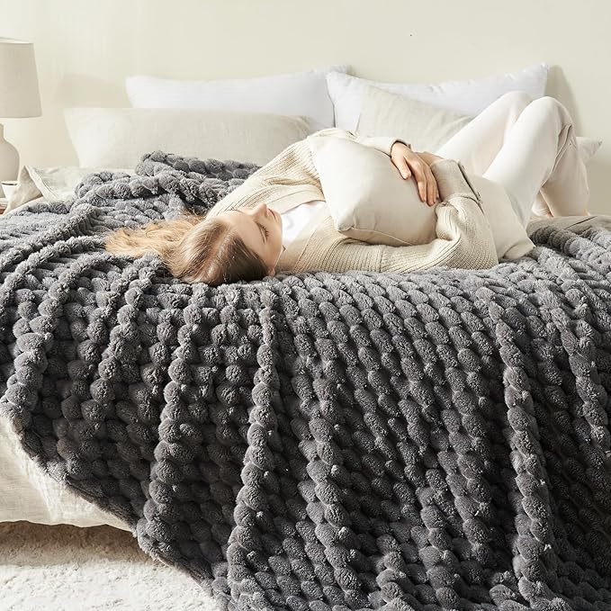 NEWCOSPLAY Super Soft Twin Blanket Grey Premium Silky Flannel Fleece 3D Clouds Stylish Jacquard Lightweight Bed Blanket All Season Use 350GSM (Grey, Twin(60"x80"))