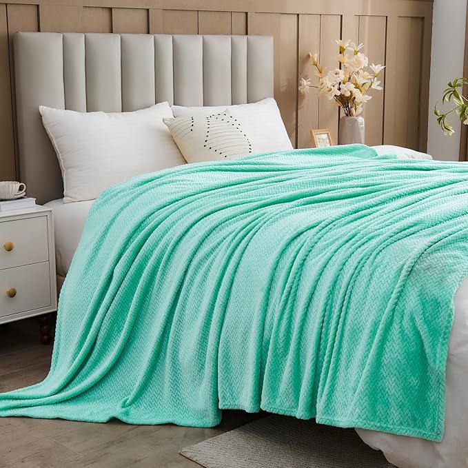 NEWCOSPLAY Super Soft King Blanket Aqua Premium Silky Flannel Fleece Leaves Pattern Lightweight Bed Blanket All Season Use (Aqua, King(90"x110"))