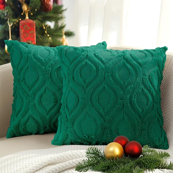 decorUhome Cozy Textured Throw Pillow Covers 18x18 Inch Set of 2, Soft Plush Faux Wool Green Accent Couch Pillow Covers for Modern Farmhouse Sofa Bed Living Room