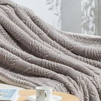 EverGrace Cable Jacquard Sherpa Fleece Throw Blanket for Couch, Super Soft Cozy Fuzzy Plush Blankets for All Seasons, Reversible Thick Warm Blanket for Bed, Sofa, Living Room, Silver Gray, 50" x 60"