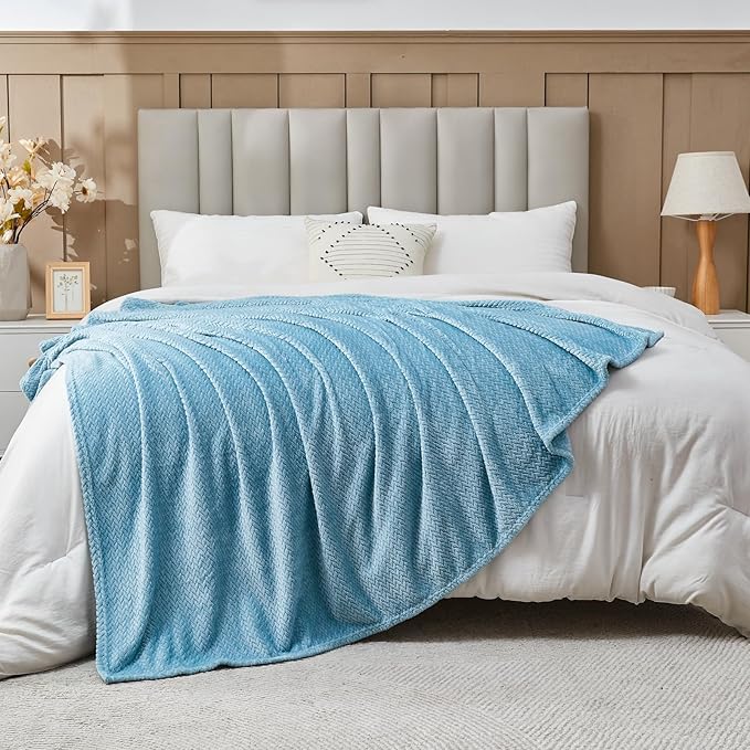 NEWCOSPLAY Super Soft Queen Blanket Light Blue Premium Silky Flannel Fleece Leaves Pattern Lightweight Bed Blanket All Season Use (Light Blue, Queen(90"x90"))