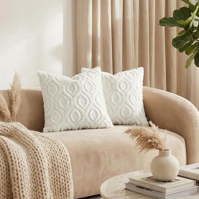decorUhome Cozy Textured Throw Pillow Covers 20x20 Inch Set of 2, Soft Plush Faux Wool Cream White Accent Couch Pillow Covers for Modern Farmhouse Sofa Bed Living Room