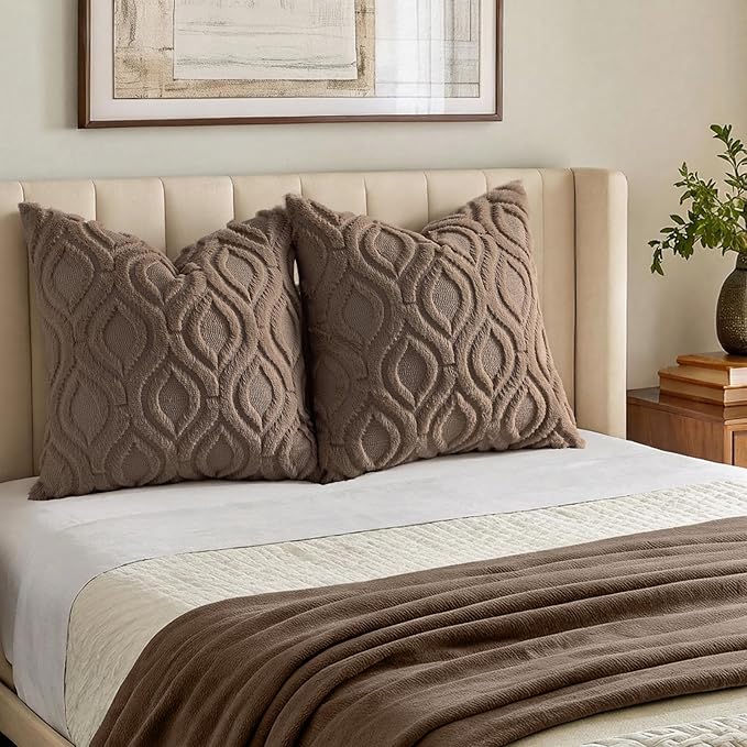 decorUhome Cozy Textured Throw Pillow Covers 20x20 Inch Set of 2, Soft Plush Faux Wool Brown Accent Couch Pillow Covers for Modern Farmhouse Sofa Bed Living Room
