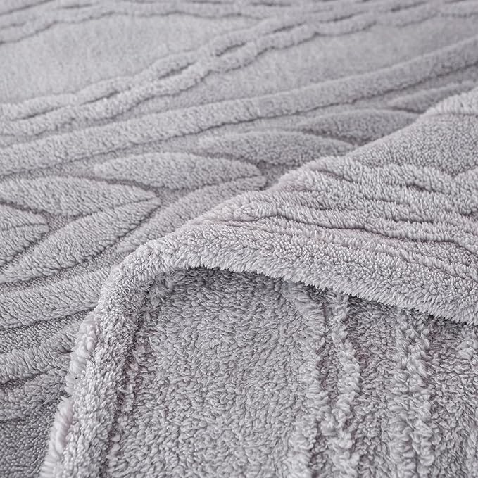 YUSOKI Twin XL Blanket Single Layer,Weight(3.1lb),370GMS-3D Stylish Design for Gift Home Decor (Light Grey,65"x90")