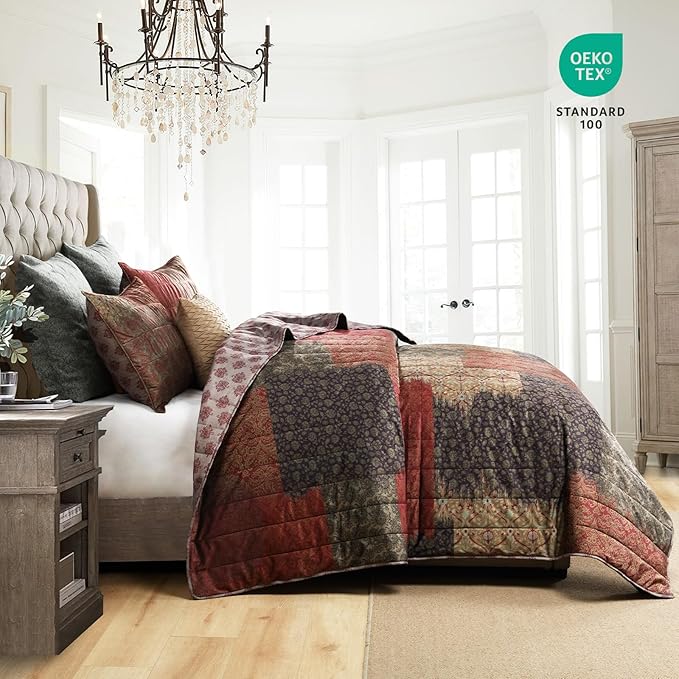 HORIMOTE HOME Velvet Patchwork Quilt King Size, Reversible Vintage Pattern Bedspread Luxury Cozy Vlevet Comforter 3-Pieces Coverlet Bedding Set for All Season (Burgundy)