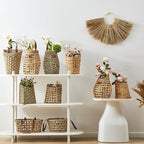 Wall Hanging Pocket Basket Portable Water Hyacinth Storage Basket Decorative Boho Mounted Organizer Dried Flower Plants Front Door Basket for Garden Farmhouse Home