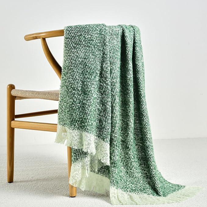BOURINA Throw Blanket Soft Lightweight Cozy Throw for Bed Couch Decorative Blanket, Green 50" x 60"