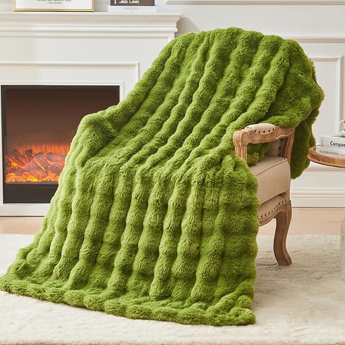 EMME Faux Fur Blanket Queen Size Dark Green - Big Bubble Rabbit Cozy Blanket for Couch, Thick Furry Plush Shaggy Blankets, 650GSM, 90x90 Inches