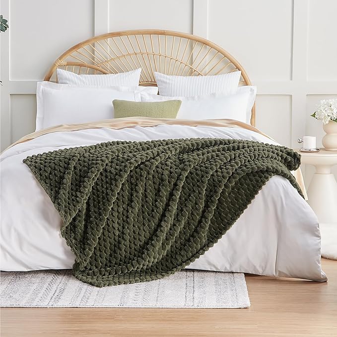 EXQ Home Fleece Throw Blanket for Couch or Bed - 3D Imitation Turtle Shell Jacquard Decorative Blankets - Cozy Soft Fuzzy Flannel Blanket Suitable for All Seasons(50"×60",Moss Green)