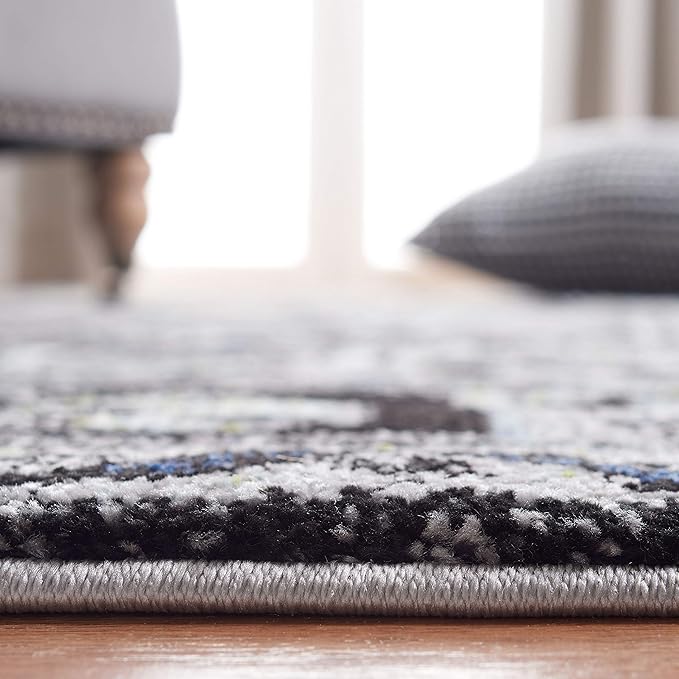 SAFAVIEH Area Rug 4x6 - Vintage Hamadan Collection - Light Grey & Dark Grey, Traditional Persian Design, Non-Shedding & Easy to Clean, Ideal for Living Room, Bedroom, Dining Space (VTH211F)