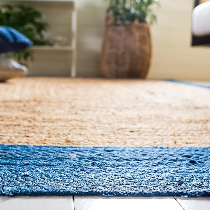 SAFAVIEH Natural Fiber Collection 6' Round Natural/Blue NFB852M Handmade Flatweave Boho Farmhouse Rustic Border Jute Area Rug