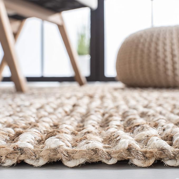 SAFAVIEH Natural Fiber Collection Accent Rug - 2' x 3', Grey & Beige, Handmade Woven Fringe Jute, Ideal for High Traffic Areas in Entryway, Living Room, Bedroom (NF825F)