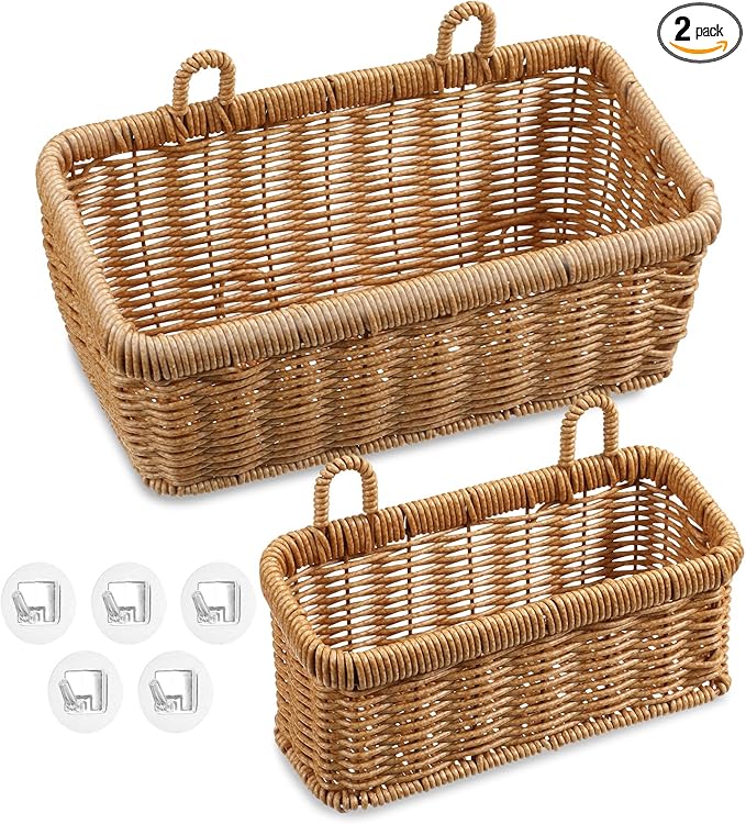 Set of 2 Wall Hanging Baskets, Boho Style Hand-Woven Hanging Storage Basket, Plastic Woven Baskets with Hangers for Kitchen Home Decor Bathroom Living Room (Light Brown, Imitation Rattan Plastic)