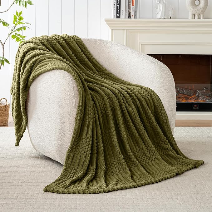 50x70 Inch Green Throw Blanket - Soft & Fluffy Fleece, Cute & Aesthetic, Perfect for Sofa, Couch, Chair, Bed, Living Room & Bedroom, All-Season Use, Plush & Cozy Decorative Blanket