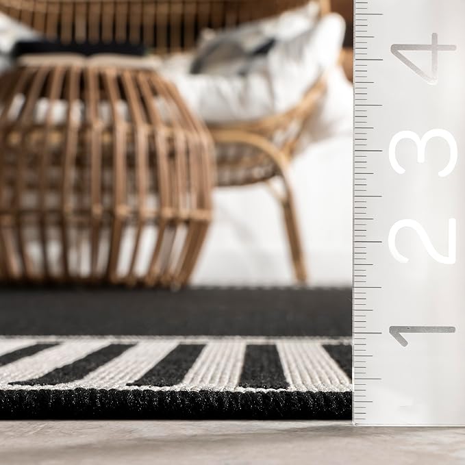 Nuloom Asha Black/Ivory, 6'7" x 9', Casual, Striped Border, Soft and Cozy, High Traffic, Stain Resistant, Easy Clean, Durable Area Rug for Indoor/Outdoor Patio, Deck, Porch, Garden, Courtyard