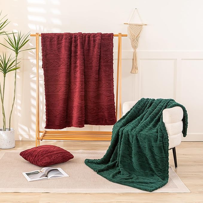 YUSOKI Sherpa Large Throw Blanket Single Layer,Light Weight(1.7lb),370GMS-3D Stylish Design for Gift Home Decor (Burgundy Red,50"x65")