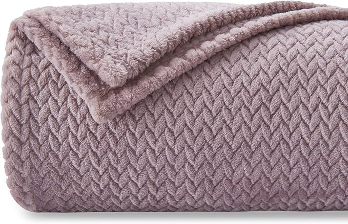 NEWCOSPLAY Super Soft Throw Blanket Premium Silky Flannel Fleece Leaves Pattern Lightweight Blanket All Season Use (Light Purple, Throw(40"x50"))