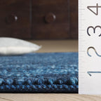 SAFAVIEH Natura Collection Area Rug - 6' Round, Navy & Blue, Handmade Wool Blend, Textured Design, Ideal for Living Room, Bedroom, Dining Space (NAT425N)