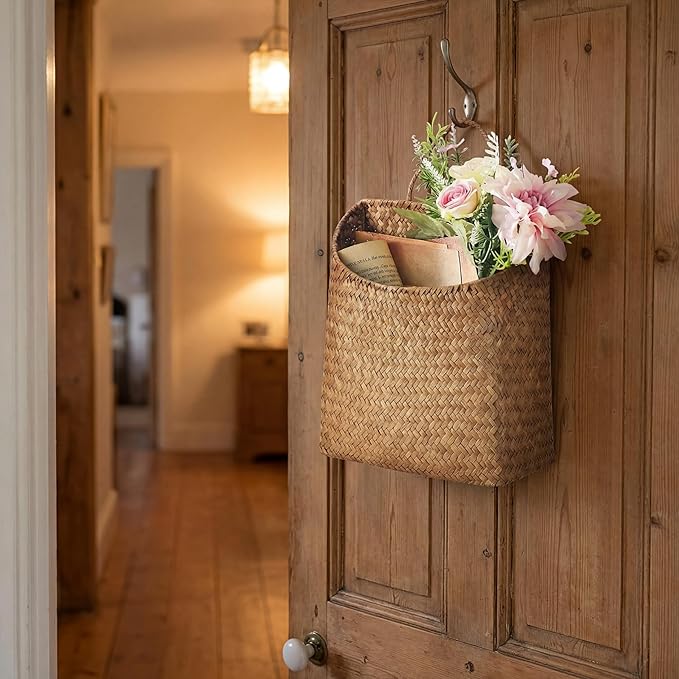 Boao 2 Pack Hanging Basket for Front Door Seagrass Wall Basket Hand Woven Different Sizes to Hold Flowers and Mail Wall Mounted Racks Storage Organize for Home Garden Farmhouse(Retro Color)