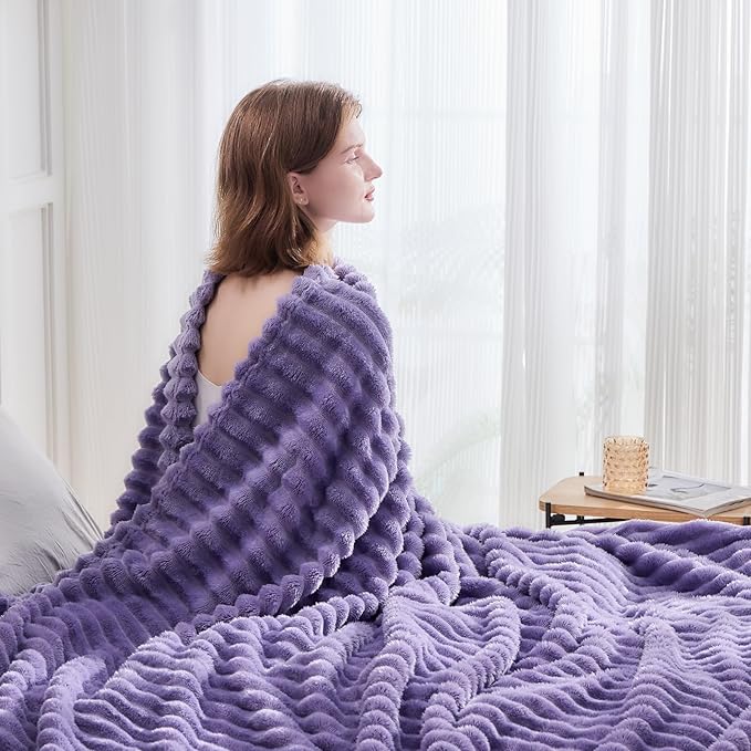 NEWCOSPLAY Super Soft Twin Blanket Lavender Premium Silky Flannel Fleece 3D Ribbed Jacquard Lightweight Bed Blanket All Season Use (Lavender Ribbed, Twin(60"x80"))