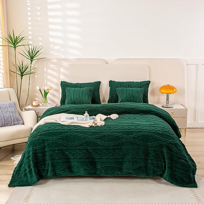YUSOKI Twin XL Blanket Single Layer,Weight(3.1lb),370GMS-3D Stylish Design for Gift Home Decor (Forest Green,65"x90")
