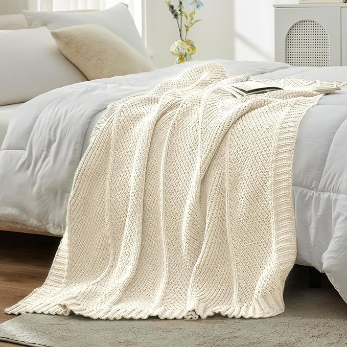 Amélie Home Chevron Chenille Knit Throw Blanket for Couch, Cozy Texture Decorative Soft Blanket for Sofa & Chair, 50"x60", Ivory
