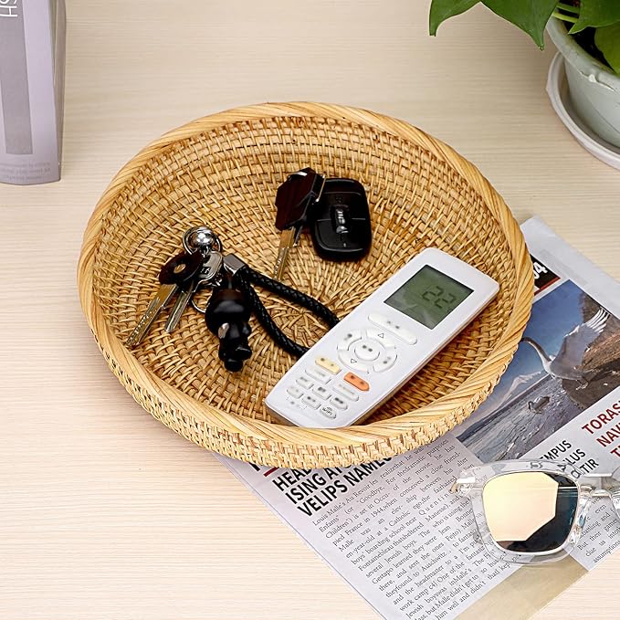Hipiwe 9.9" Round Key Basket Bowl for Entryway Table Wicker Storage Basket Woven Keys Bowl Holder Crackers Fruit Candy Serving Tray Rattan Organizer Basket for Remote Control Wallet Cell Phone