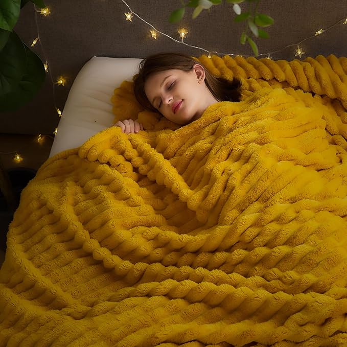 NEWCOSPLAY Super Soft Queen Blanket Mustard Yellow Premium Silky Flannel Fleece 3D Ribbed Jacquard Lightweight Bed Blanket All Season Use (Mustard Yellow Ribbed, Queen(90"x90"))