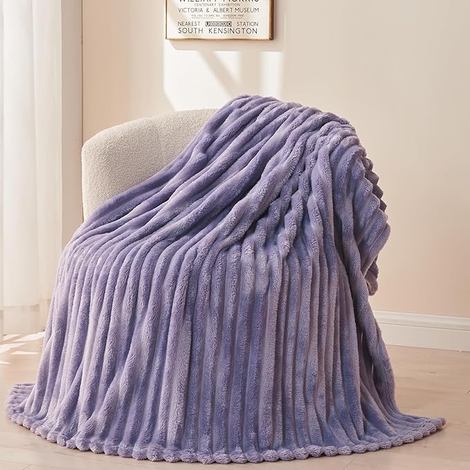 NEWCOSPLAY Super Soft Queen Blanket Lavender Premium Silky Flannel Fleece 3D Ribbed Jacquard Lightweight Bed Blanket All Season Use (Lavender Ribbed, Queen(90"x90"))