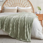 NEWCOSPLAY Super Soft Twin Blanket Sage Green Premium Silky Flannel Fleece 3D Ribbed Jacquard Lightweight Bed Blanket All Season Use (Sage Green Ribbed, Twin(60"x80"))