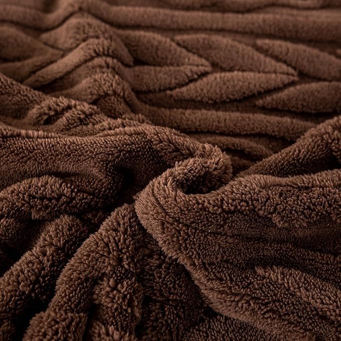 YUSOKI Twin XL Blanket Single Layer,Weight(3.1lb),370GMS-3D Stylish Design for Gift Home Decor (Brown,65"x90")