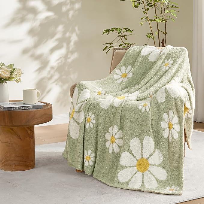 Snuggle Sac Spring Flower Throw Blanket for Couch, Fuzzy Microfiber Warm Winter Floral Blankets, Cute Throws for Girls Daughter Gifts, Flower Sage Green, 50x60 inches