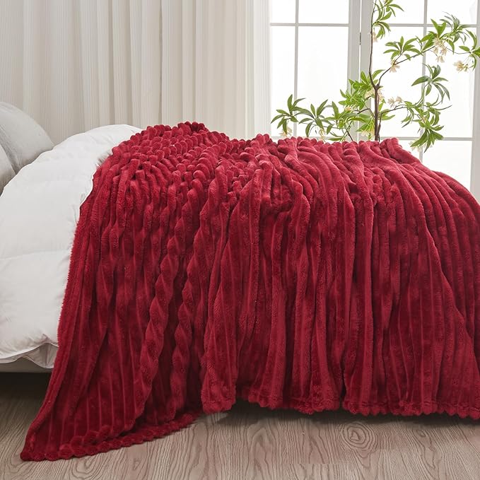 NEWCOSPLAY Super Soft Queen Blanket Red Premium Silky Flannel Fleece 3D Ribbed Jacquard Lightweight Bed Blanket All Season Use (Red Ribbed, Queen(90"x90"))
