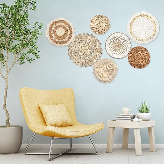 Set of 7 Boho Wall Baskets, Wall Hanging Rattan Decor, Flat Round Woven Water Hyacinth Corn Husk Farmhouse Handmade Macrame Hanging Woven Baskets for Living Room Bedroom Dining Room - Light Color
