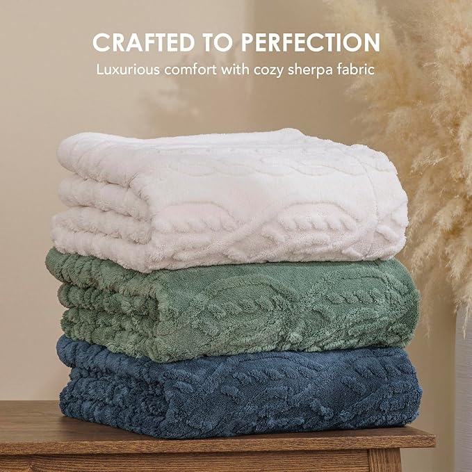 EverGrace Classic Cable Jacquard Sherpa Fleece Throw Blanket for Couch, Soft Cozy Fuzzy Plush Blankets for All Seasons, Reversible Thick Warm Blanket for Bed, Sofa, Bleach White, 50" x 60"