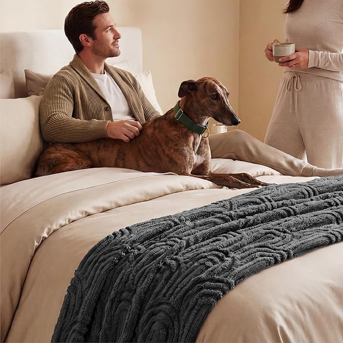 Bedsure GentleSoft Fleece Blanket Queen Size for Bed - Super Soft & Cozy, Fluffy Blankets for Women & Girls, Ideal for Sofa & Couch, Grey, 90x90 Inches