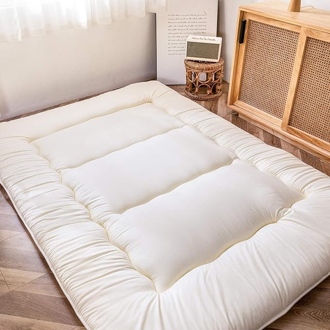 MAXYOYO Japanese Shiki Futon Mattress Floor Mattress Thicken Tatami Mat Sleeping Pad Roll Up Mattress Floor Lounger Bed Folding Couch Bed Mattress Pad for Guest Room, Off White, King