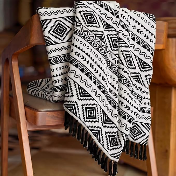 CASAAGUSTO Boho Throw Blanket - Black and White Decorative Blankets with Tassel, Printed Flannel Bohemian Blanket for Chair, Bed, Sofa, Couch(50 * 60, Black and White)