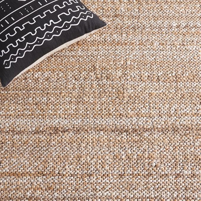 SAFAVIEH Area Rug 8x10 - Natural Fiber Collection - Large - Natural & Black, Farmhouse Style, Ideal for Living Room, Bedroom, Dining Space (NF832A)