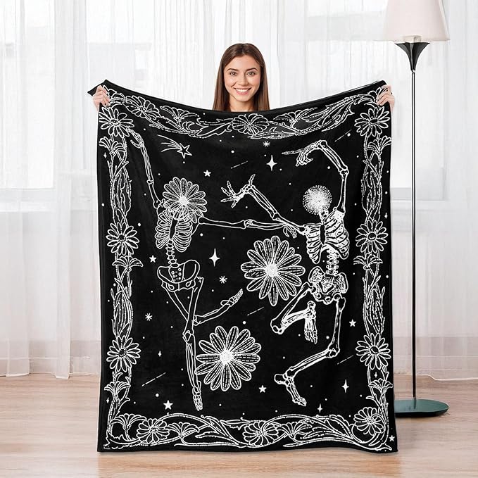Skull Throw Blanket, Black and White Soft Cozy and Warm Couch Blankets Gift for Skull Lover, Decorative Blankets for Sofa Couch Bed, Black White 50×60 inches