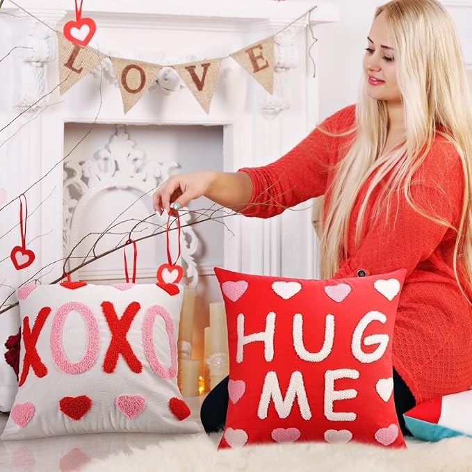 2 Pcs Tufted Valentine's Day Pillow Covers 18'' Red White Heart Throw Pillow Cases 3D Soft Plush Faux Fur Wool Couch Cushion Case for Chair Sofa Bedroom Living Room Home Decor