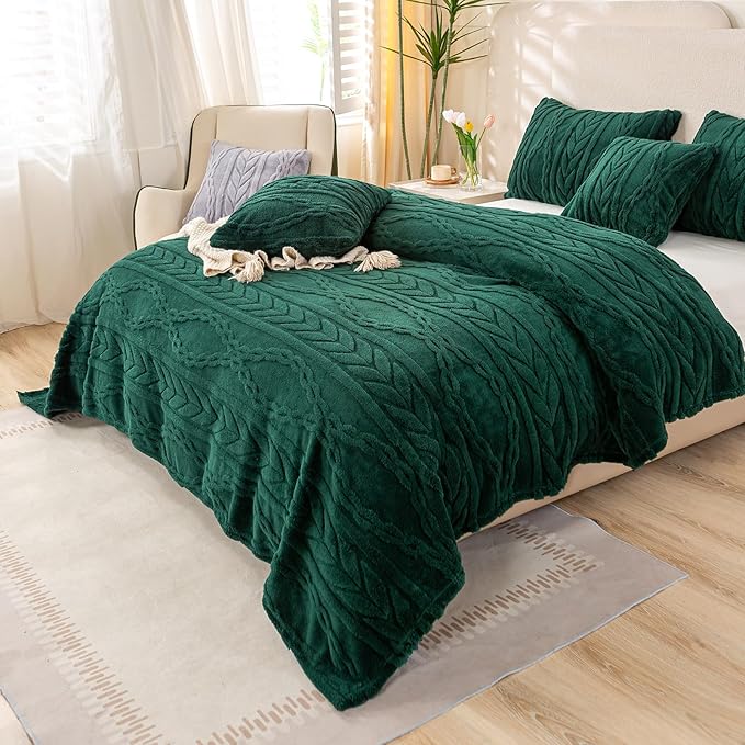 YUSOKI Queen Size Blanket Single Layer,Weight(4.4lb),370GMS-3D Stylish Design for Gift Home Decor (Forest Green,90"x90")
