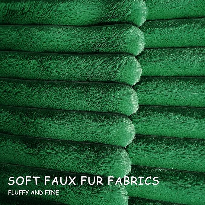 2 Pack 24x24 Pillow Cover Velvet Pillow Covers, Faux Fur Square Throw Pillow Covers for Living Room Decorations Throw Pillow Case, Throw Pillow Cover Cushion Cover for Sofa Bedroom Car, Dark Green