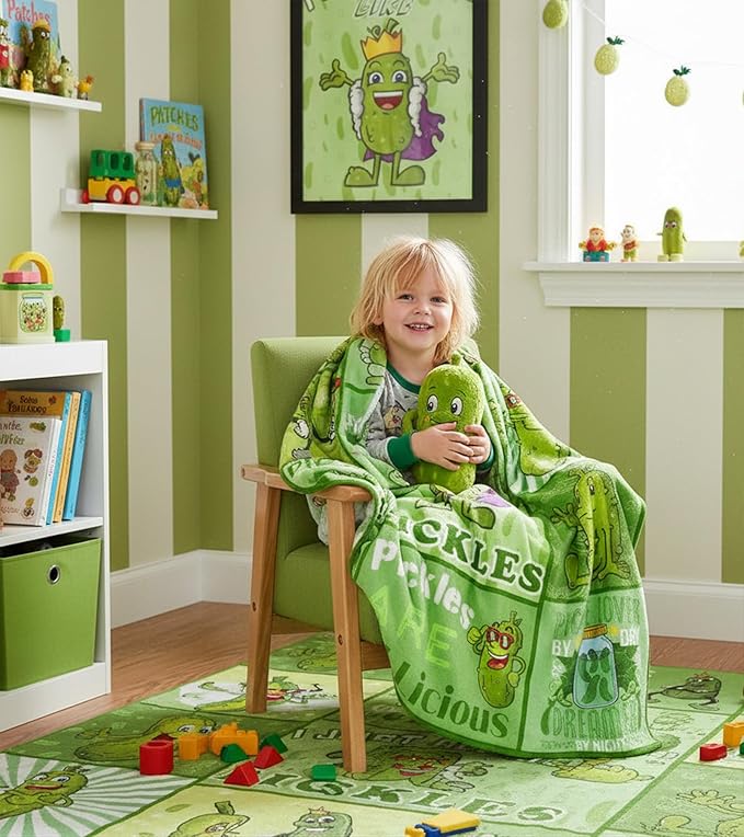Aipon Pickle Blanket Gifts for Pickle Lovers, Funny Food Cucumber Blankets 50"x 60", Green Soft Cozy Lightweight Throw Blanket for Women Kids Teens Boys Girls