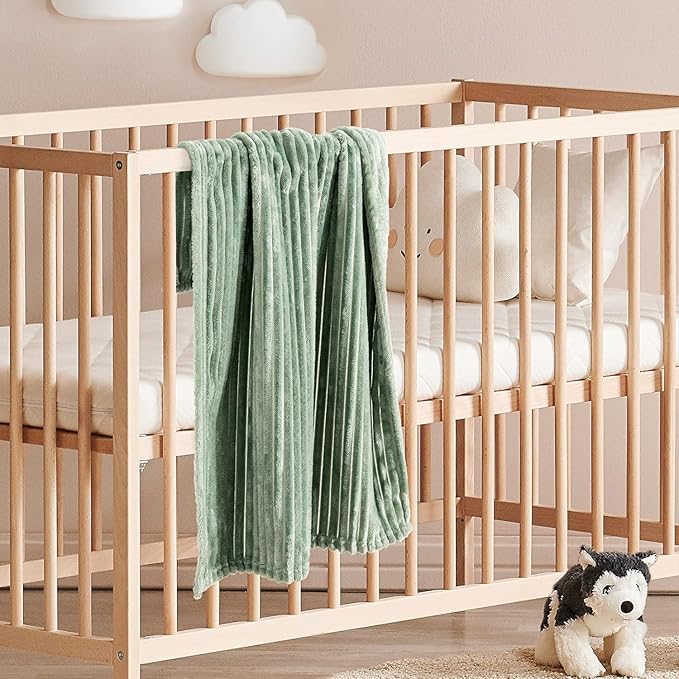 MIULEE Fleece Blanket, Durable Plush Fuzzy Extra Soft Warm Cozy Sage Green Striped Flannel Throw Blanket for Couch Sofa Bed 30"x40"