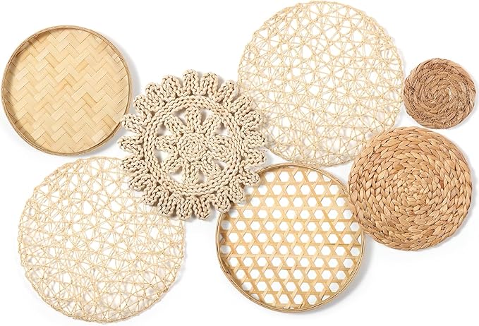 Hushee 7 Pcs Boho Wall Basket Decor, Seagrass Woven Round Bohemian Hanging Basket for Wall Handmade Hanging Rustic Flat Art Decor for Farmhouse Bedroom Living Room Display Table Settings Kitchen Home